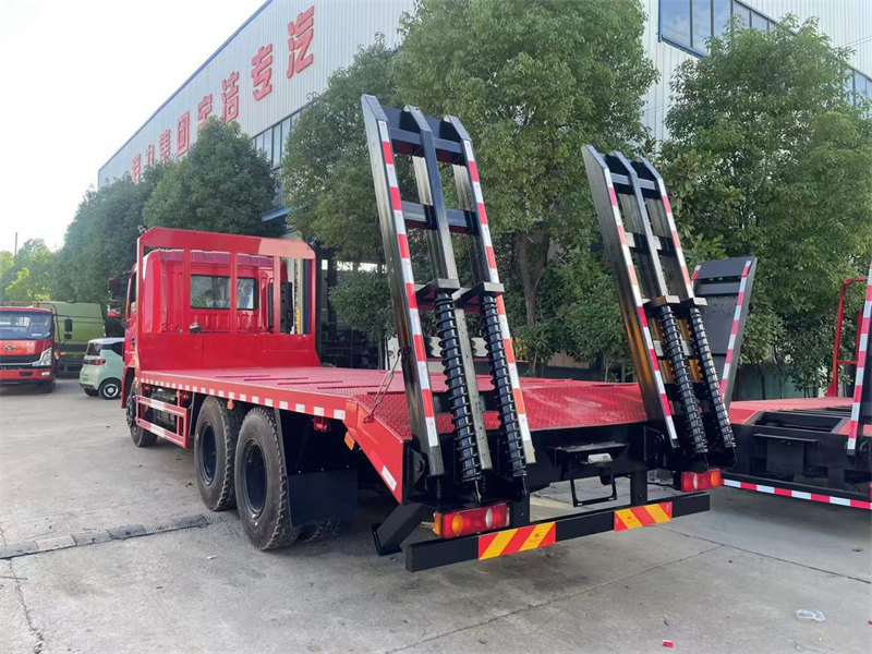 東風(fēng)錦程后八輪平板運(yùn)輸車驚爆價(jià)