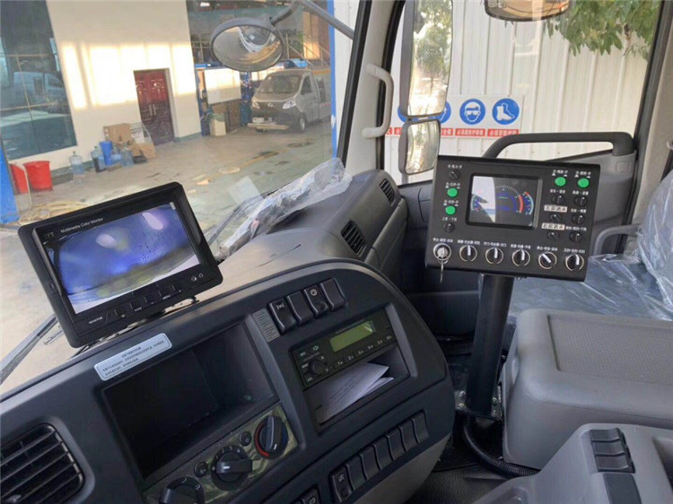 東風天龍22方洗掃車(12水/10塵)