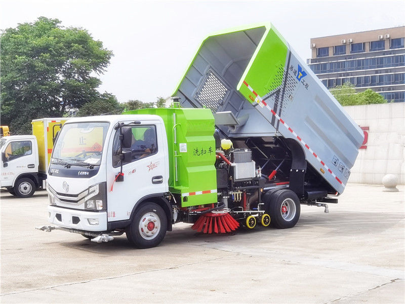 東風(fēng)多利卡5方洗掃車(3水/2.5塵)