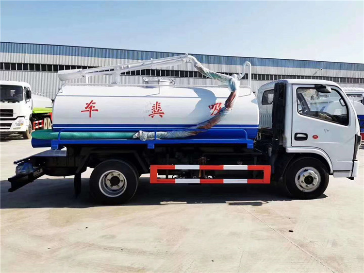東風(fēng)多利卡國六5方吸糞車