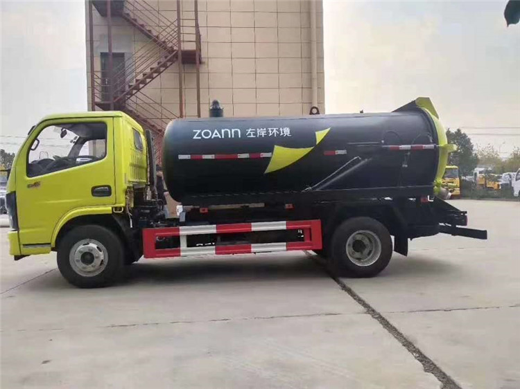 東風(fēng)多利卡國六5方吸污車