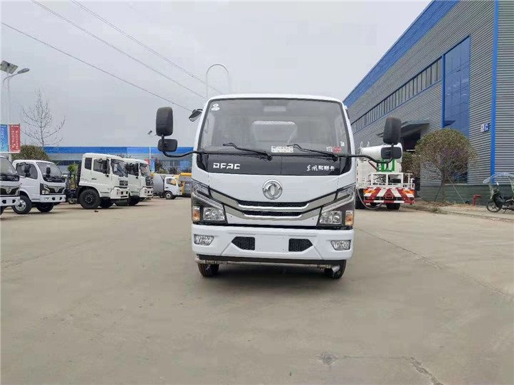 東風(fēng)多利卡藍(lán)牌國(guó)六5方抑塵車(chē)