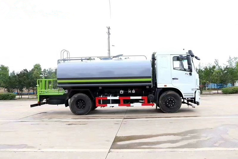 東風(fēng)華神12方灑水車