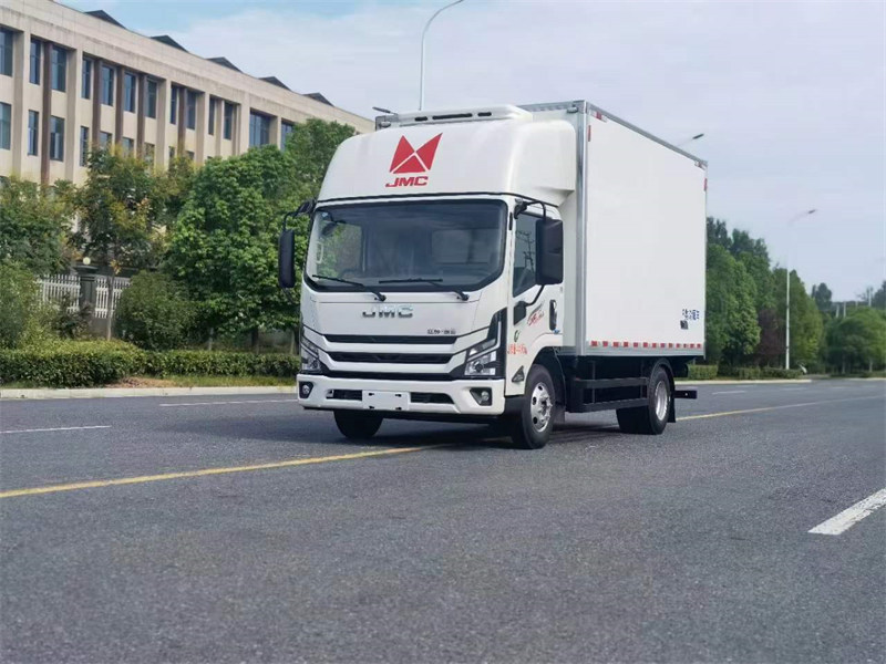 為什么要選擇寬體冷藏車(chē)