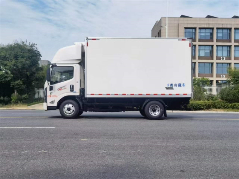 江鈴寬體冷藏車(chē)價(jià)格多少