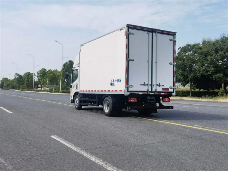 為什么要選擇寬體冷藏車(chē)