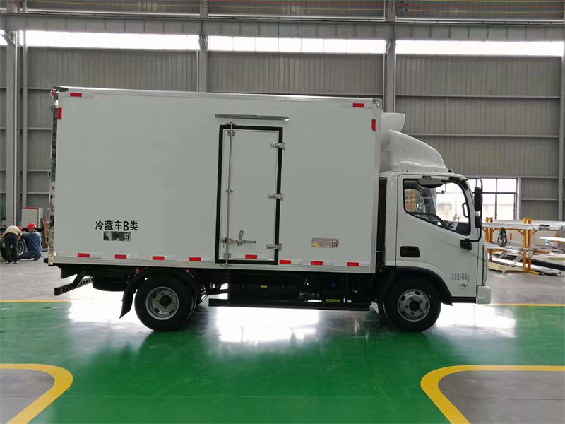 國(guó)六冷藏車福田奧鈴速運(yùn)降價(jià)出售