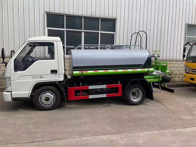 藍(lán)牌灑水車福田小卡2現(xiàn)車一臺