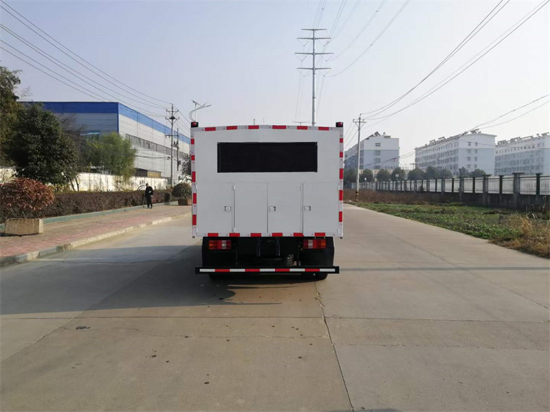 重汽藍(lán)牌10方蓄能供熱車不超重