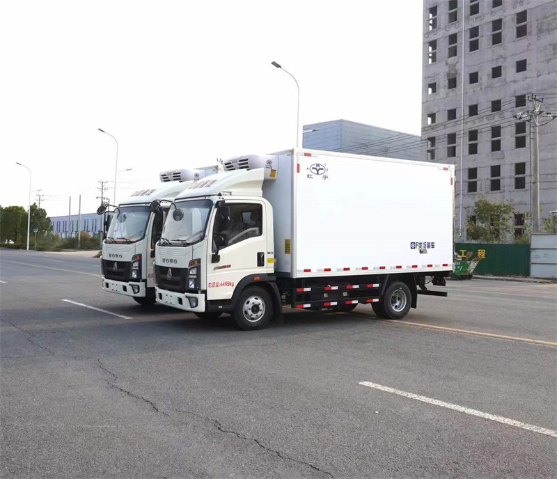 重汽統(tǒng)帥高端藍(lán)牌冷藏車驗收完工