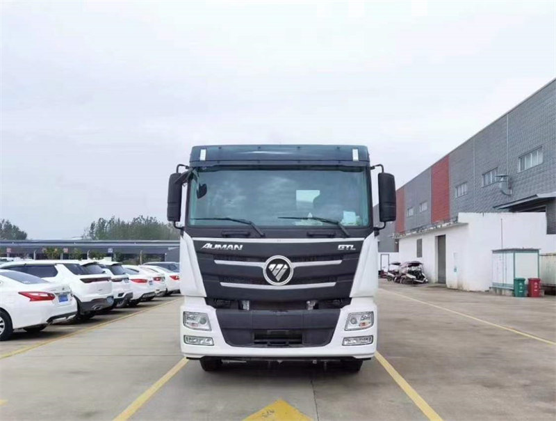 國六歐曼后雙橋灑水車現(xiàn)車出售