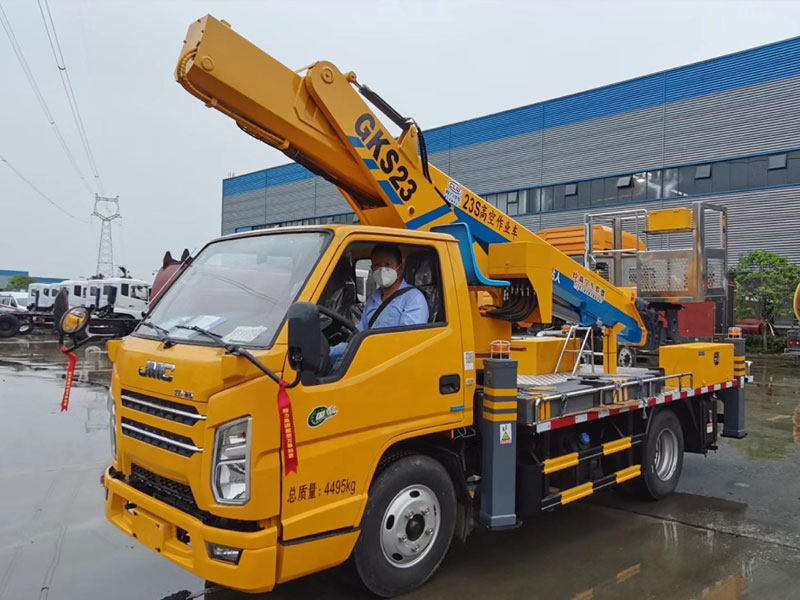 藍(lán)牌23米直臂伸縮式高空作業(yè)車