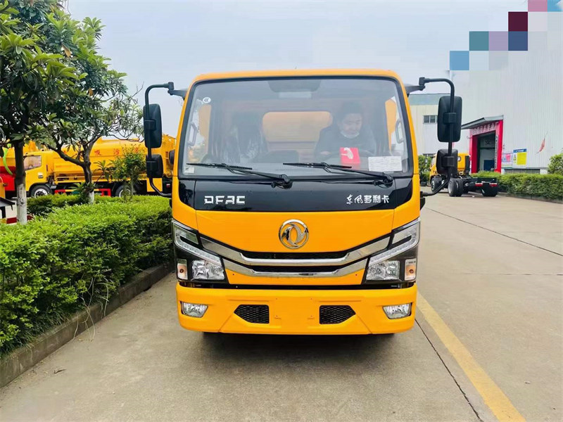 多利卡4+2清洗吸污車藍牌車型出售
