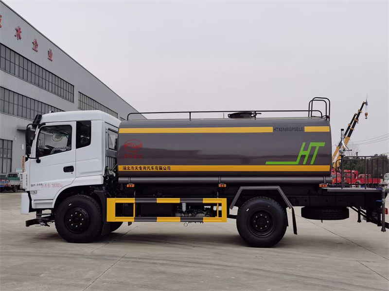 15噸東風(fēng)灑水車(chē)大平臺(tái)環(huán)保免征齊全