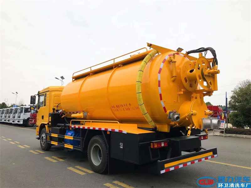 陜汽軒德聯(lián)合疏通車今日現(xiàn)車出售
