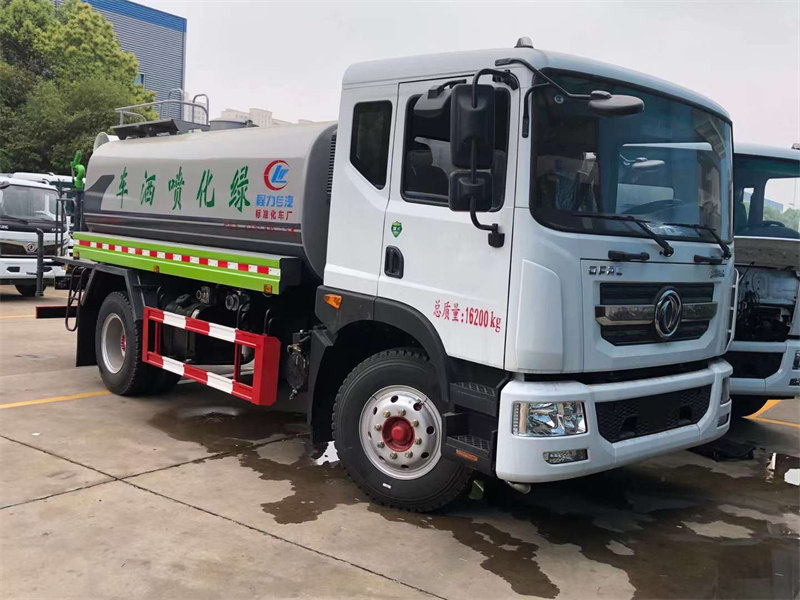 東風(fēng)D9綠化噴灑車湖北廠家