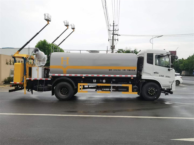 天錦防撞灑水車免交車輛購(gòu)置稅