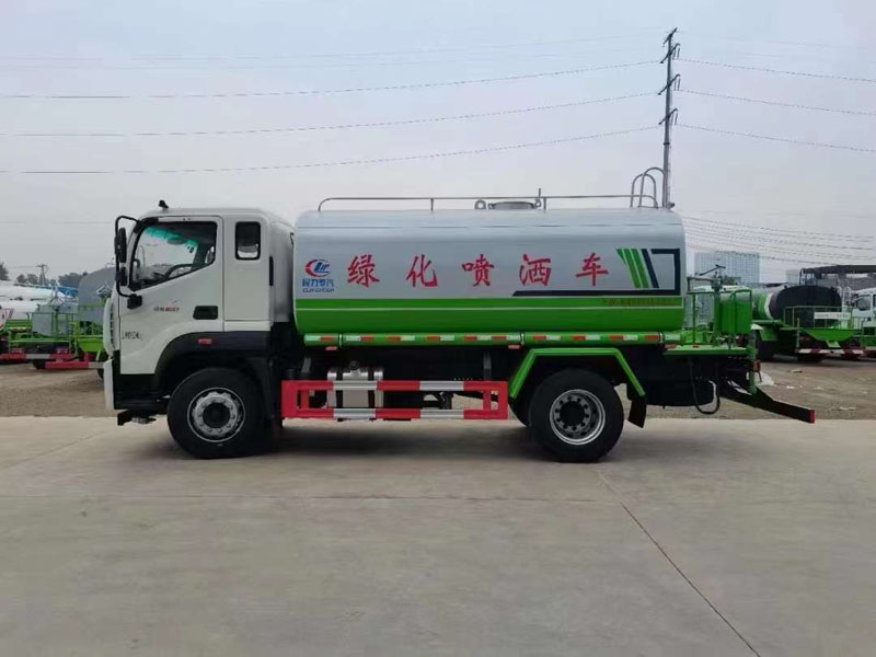 福田領(lǐng)航ES7寬體綠化噴灑車性價之王