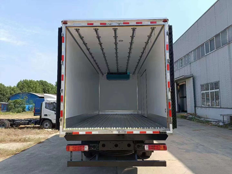 國六6米8冷藏車價格