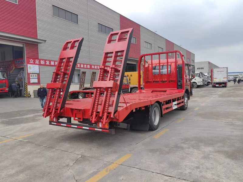 重汽豪沃G5X低平板車(chē)廠(chǎng)家自營(yíng)