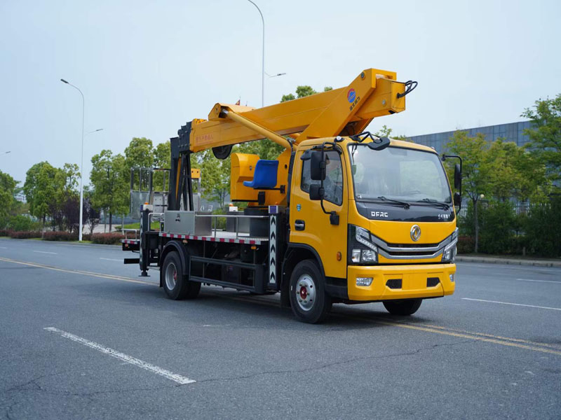 多利卡D7高空作業(yè)車機(jī)動(dòng)性強(qiáng)