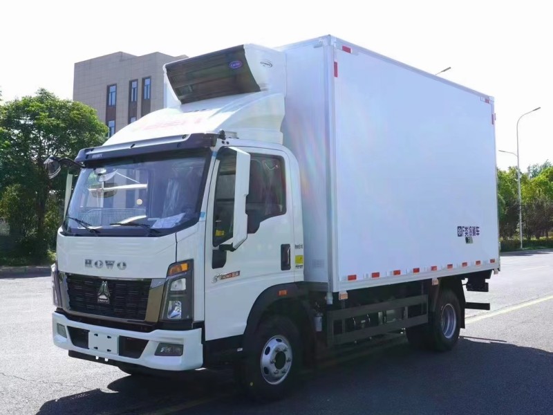 藍牌自動擋冷藏車多少錢