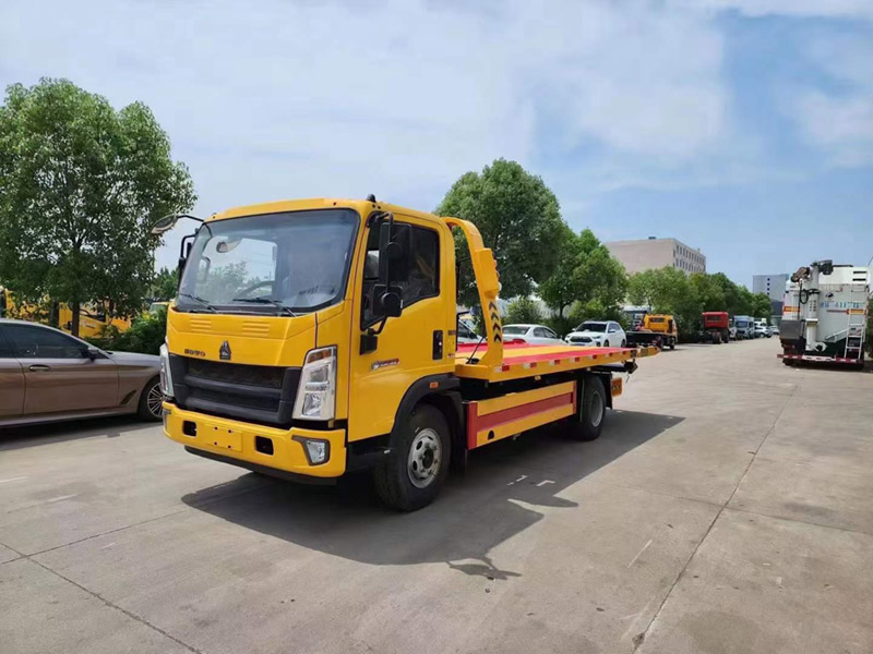 重汽豪沃悍將清障車藍(lán)牌出售