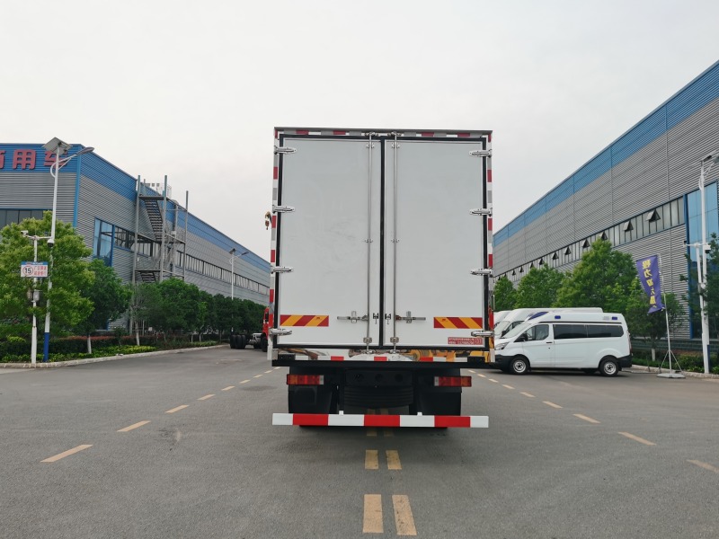 6米8冷藏車買哪個好