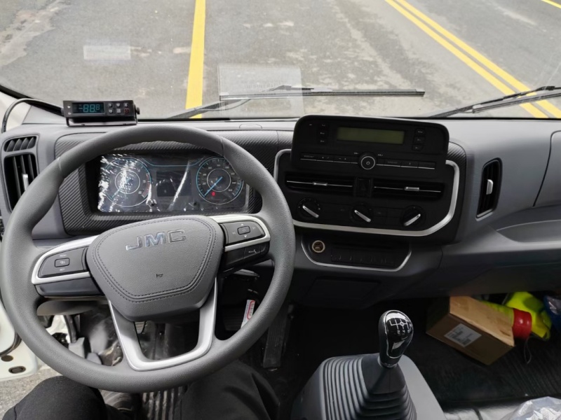 江鈴藍牌冷藏車多少錢