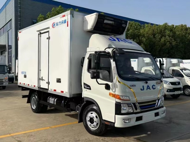 藍(lán)牌新能源油電混合冷藏車多少錢                   