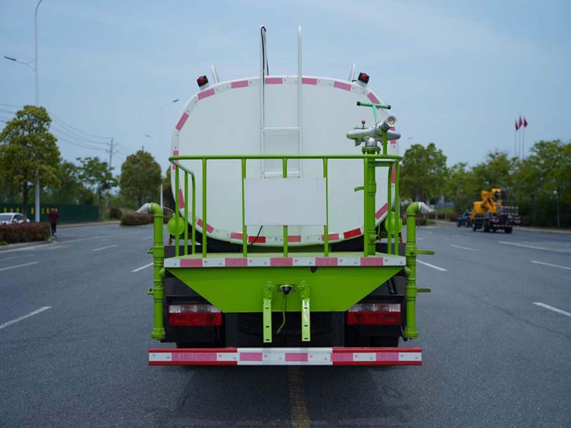 多利卡D7綠化噴灑車全國送車