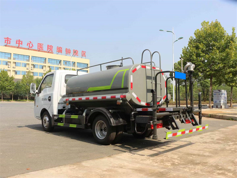 東風(fēng)途逸3噸灑水車免征車型