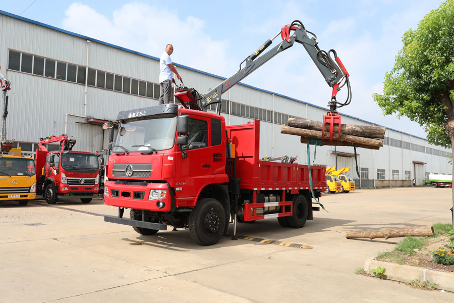 航天萬山四驅(qū)抓斗式垃圾車-格雷普抓機