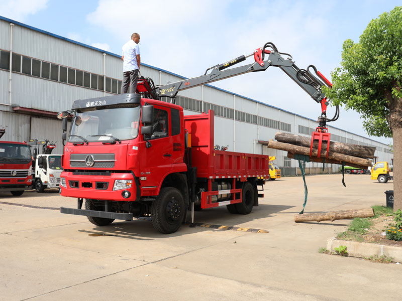 航天萬山四驅(qū)抓斗式垃圾車-格雷普抓機