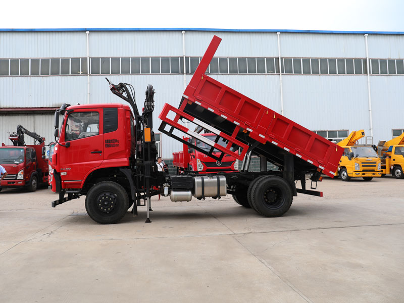 航天萬山四驅(qū)抓斗式垃圾車-格雷普抓機