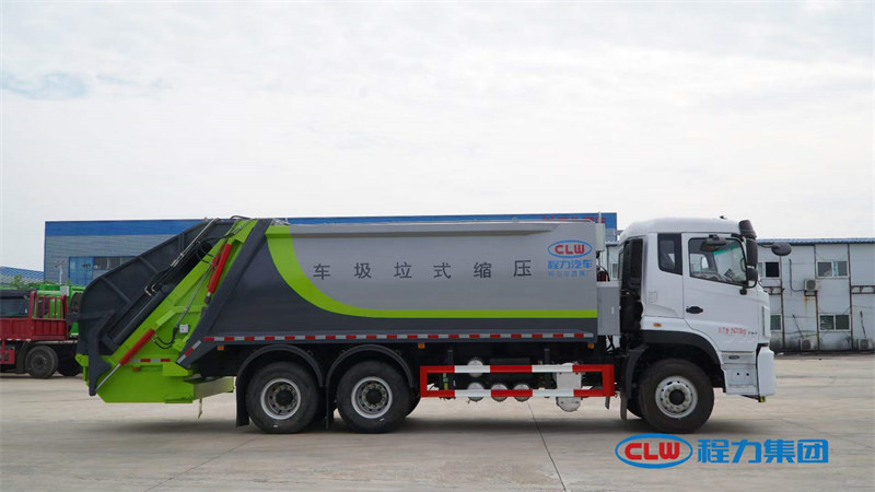 程力商用后雙橋壓縮垃圾車全新升級(jí)版駕駛室