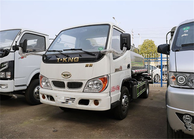 3方唐駿環(huán)衛(wèi)灑水車國(guó)六車型評(píng)測(cè)