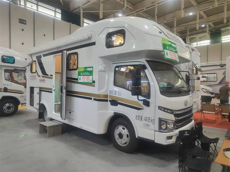 上汽躍進(jìn)S100房車價(jià)格19.98萬