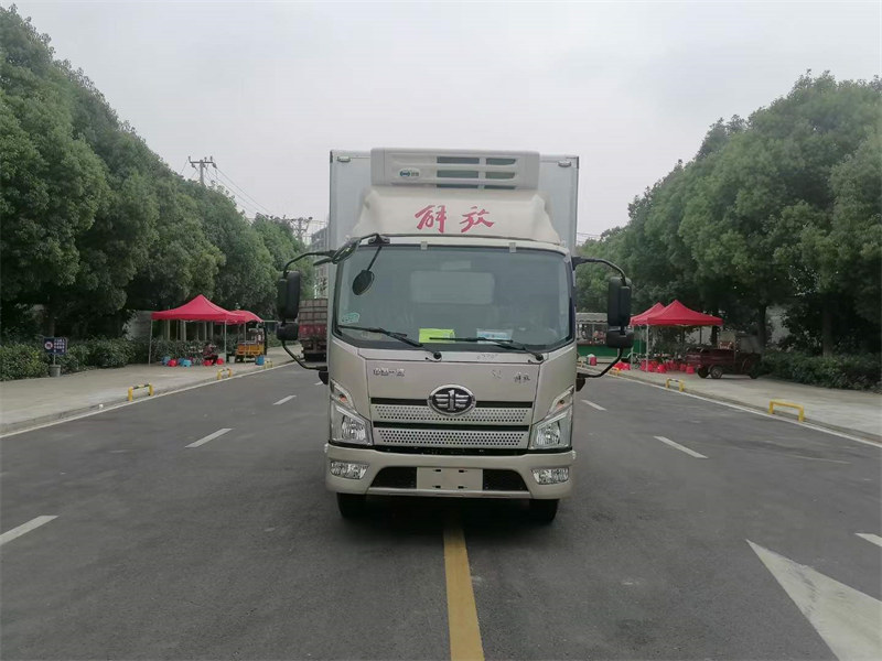 解放4.2米寬體冷藏車動力強勁