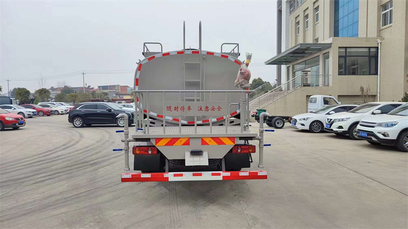 東風(fēng)D3灑水車高性價(jià)比