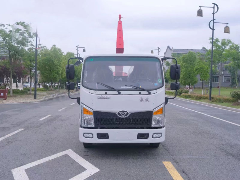 重汽豪曼3280軸距藍(lán)牌勾臂垃圾車(chē)
