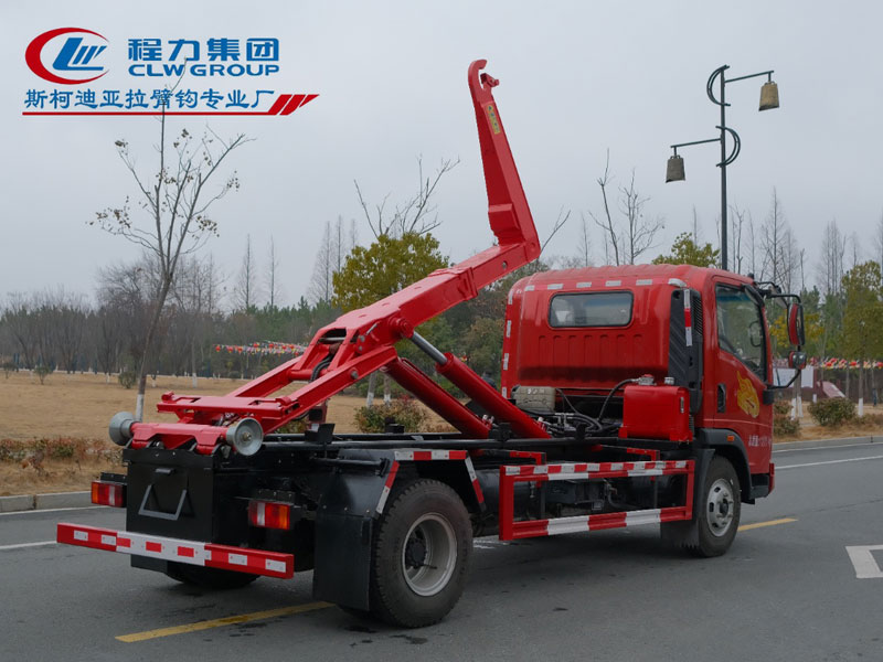 重汽豪曼3650軸距勾臂垃圾車