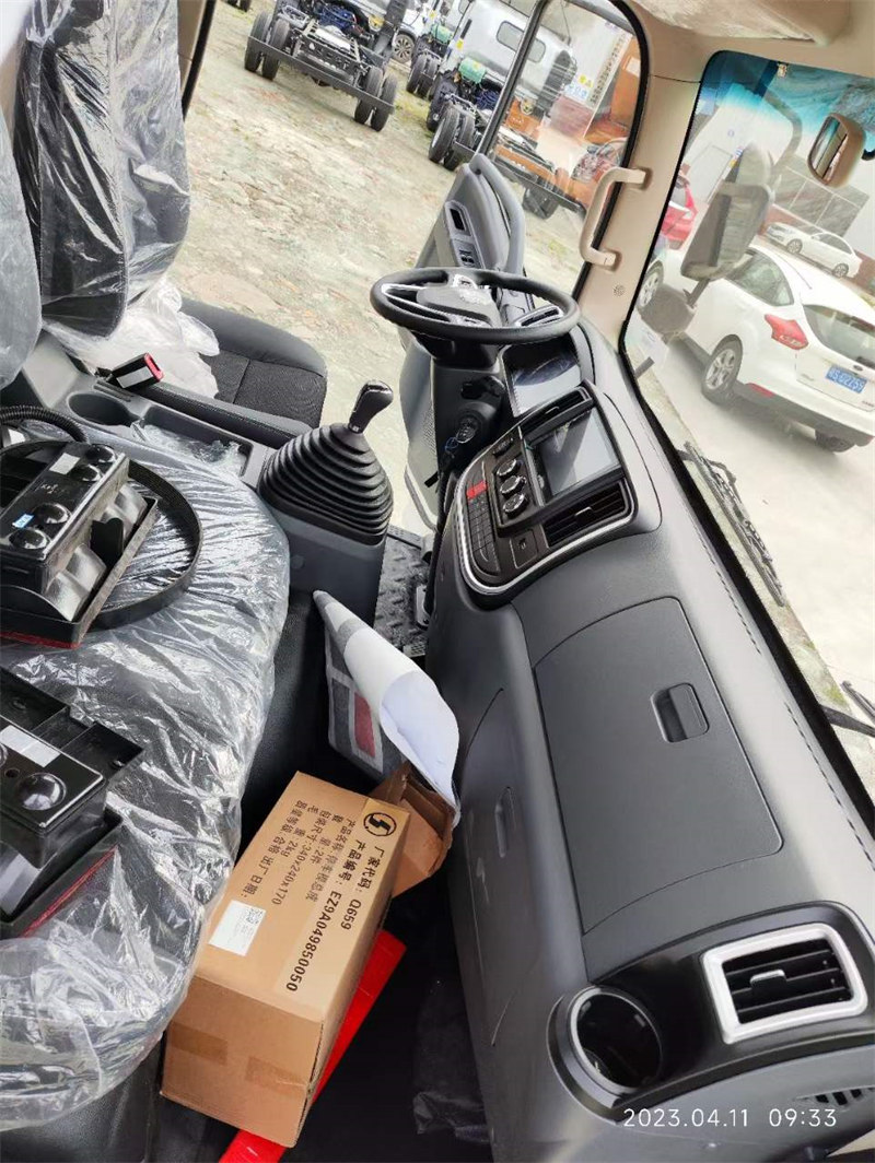 陜汽徳龍K1冷藏車國(guó)六冷鏈車用底盤(pán)