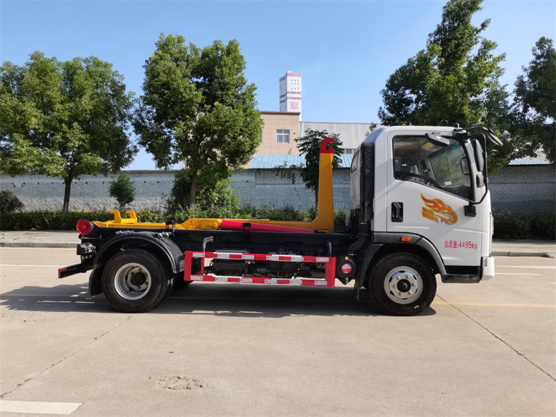 重汽豪曼車廂可卸式垃圾車輕量化設計