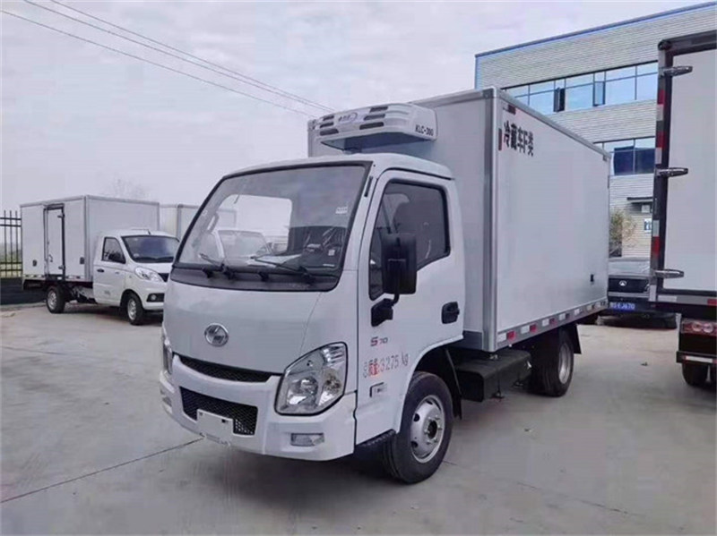 躍進小福星冷藏車底盤上裝評測