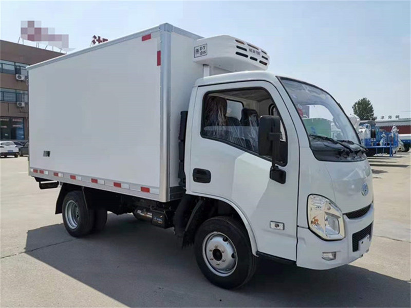 躍進小福星冷藏車底盤上裝評測