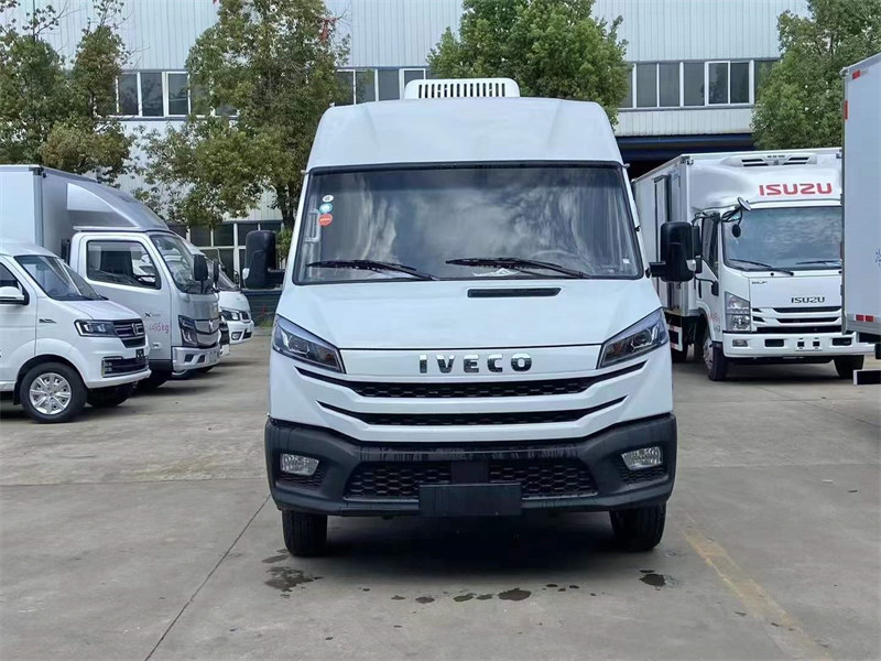 國六得意V35雙輪依維柯短軸冷藏車新款