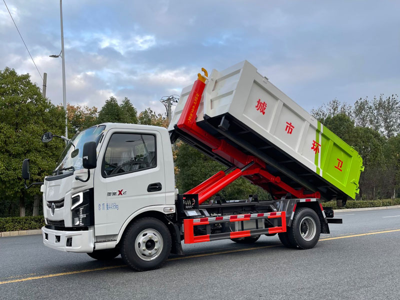 飛碟奧馳X2勾臂式垃圾車