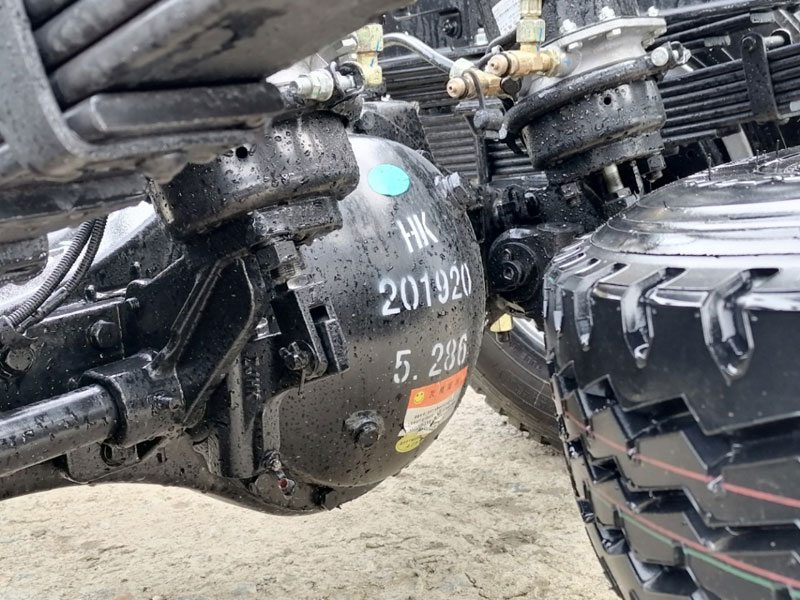 飛碟奧馳X2勾臂式垃圾車