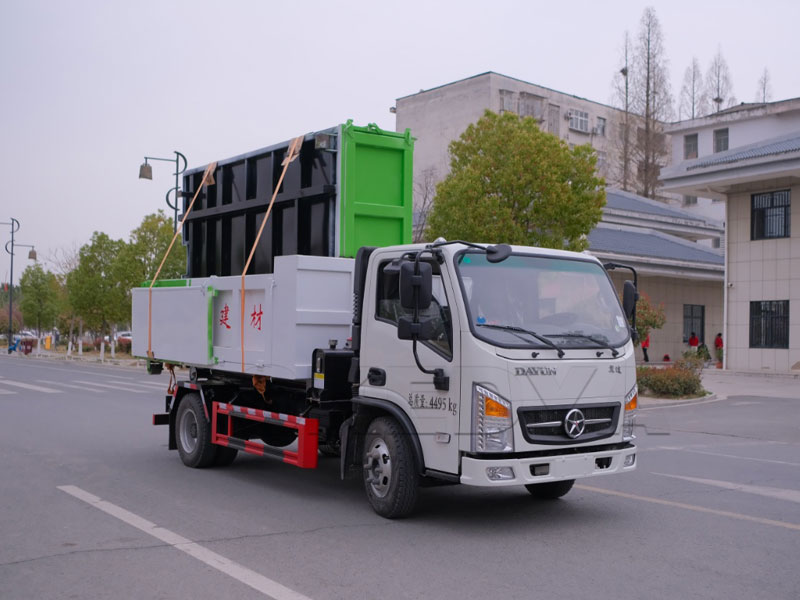 一款可以進地下室的藍牌勾臂垃圾車